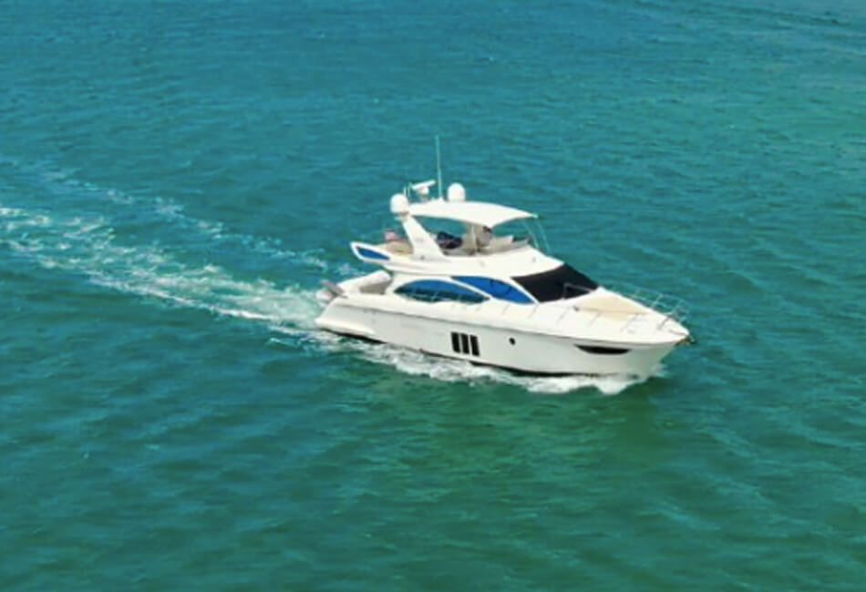 52 Ft Azimut Magnificent Yacht with Flybridge 
