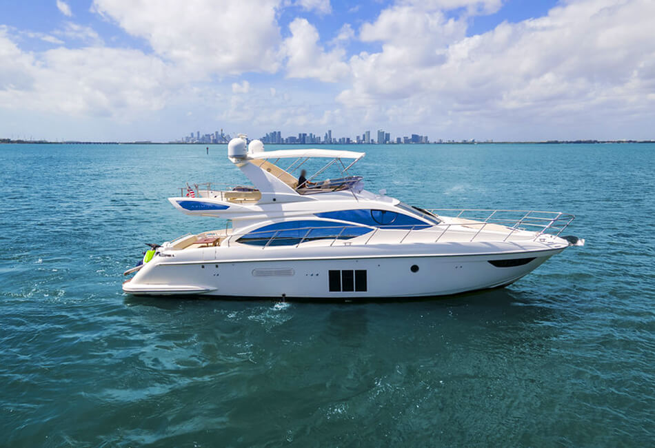 52 Ft Azimut Magnificent Yacht with Flybridge 